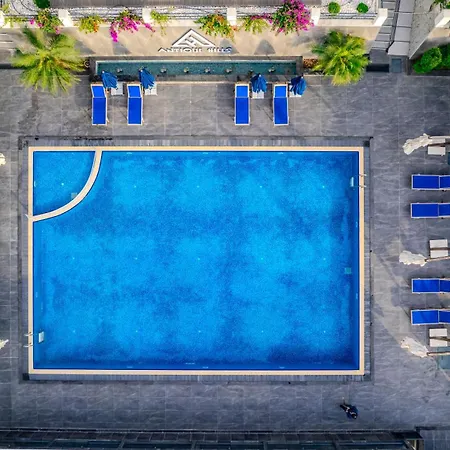 Antique Hills Апарт-готель *