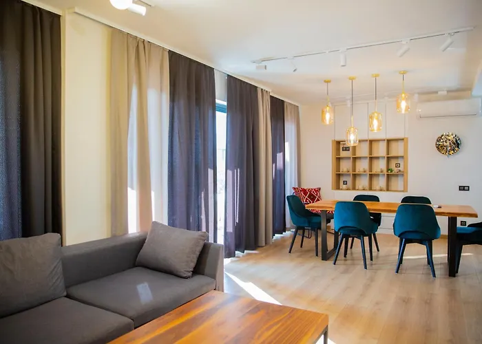 Aparthotel Antique Hills *